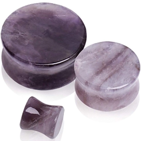 Jewelry - NWT Natural Amethyst  5 mm (4 gauge) plugs